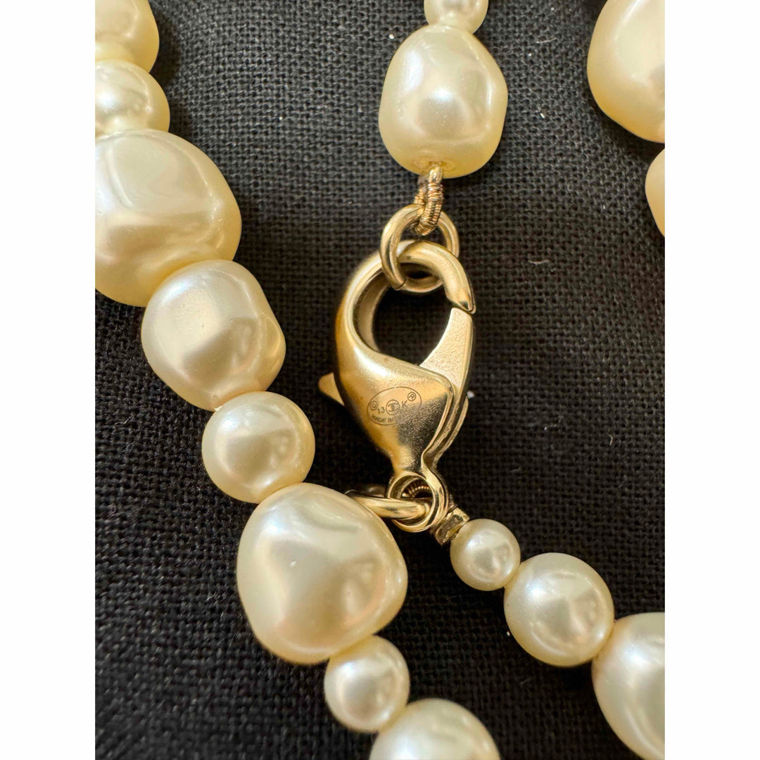 Double C Mark Long Pearl Necklace
