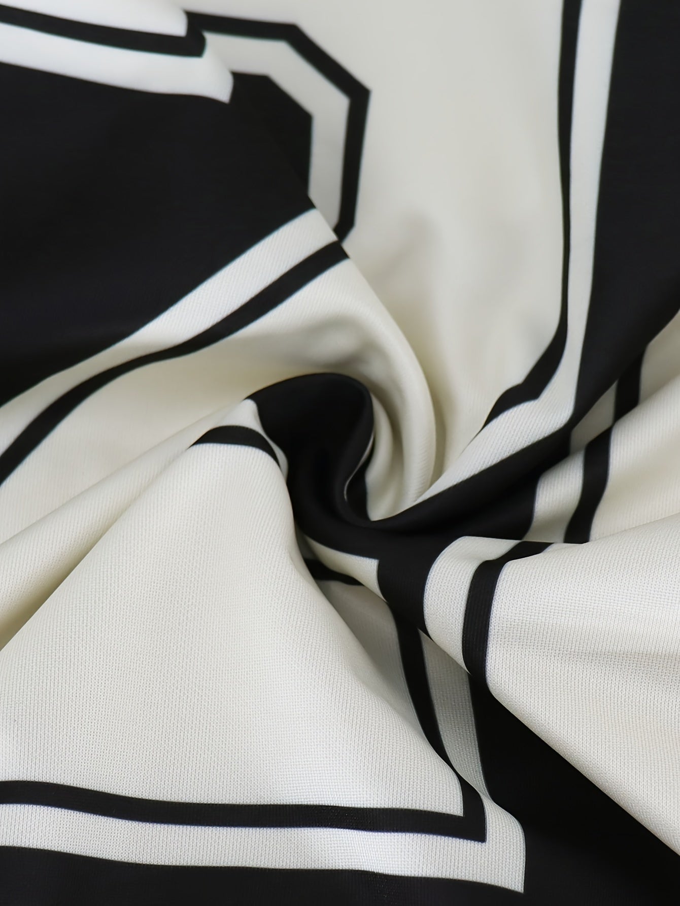 Fashionable V-Neck Black And White Letter Print Dress