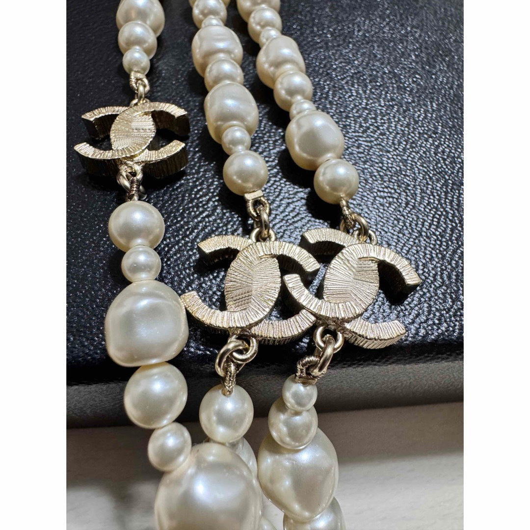 Double C Mark Long Pearl Necklace