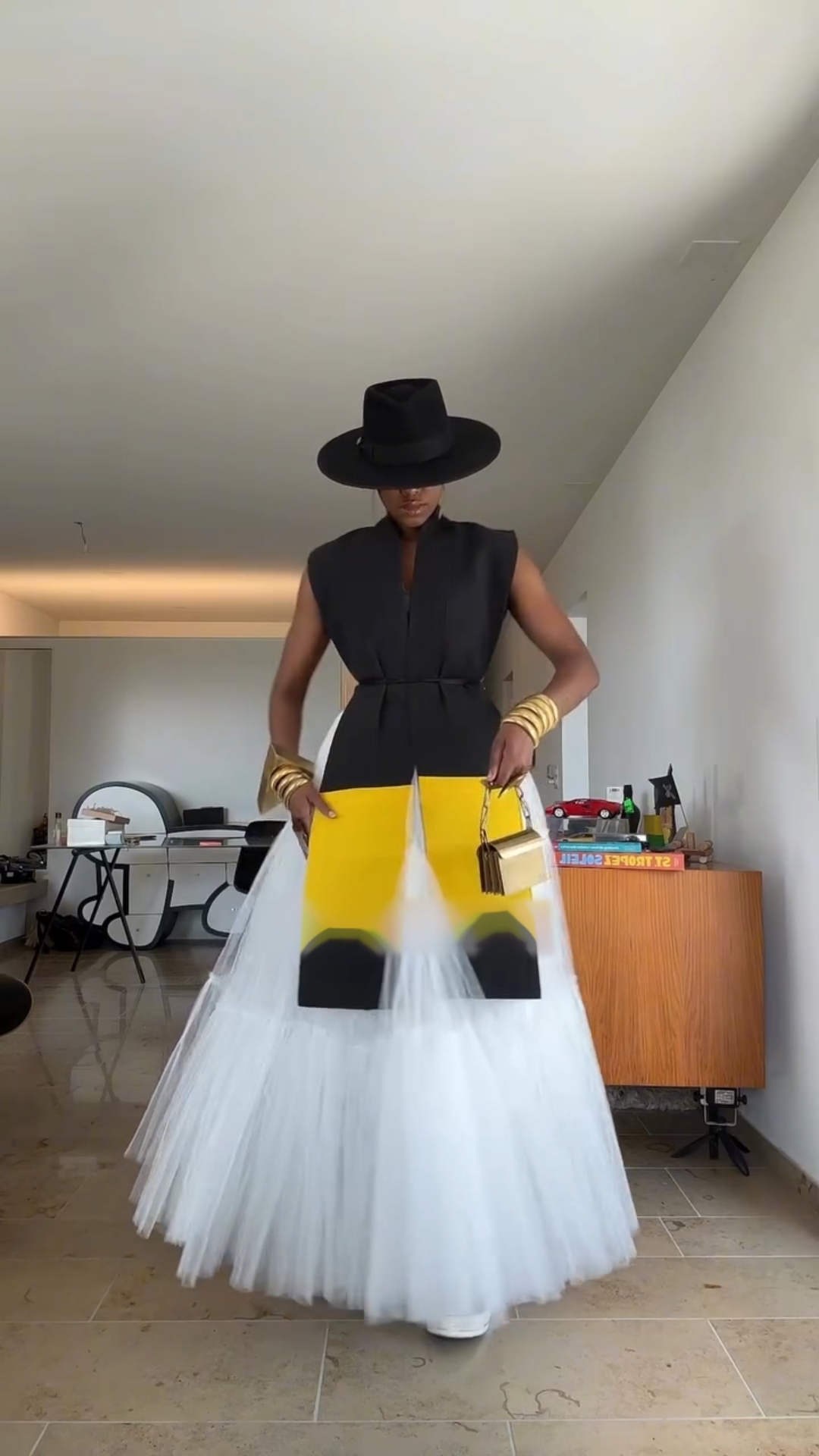 Retro Classic Round-Brimmed Hat