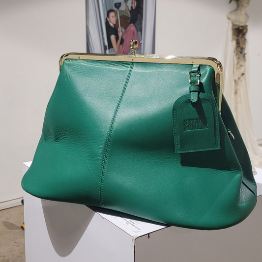 Kiss-lock Closure Adorned Leather Bag - Green